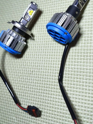 Honda VTX 1800 H4 COB LED Headlight Bulb 4000LM White 6000K
