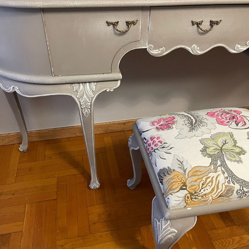 Vintage dressing table with glass surface like new