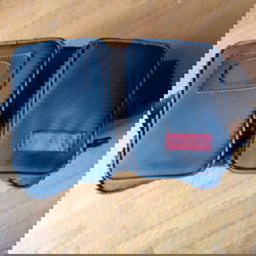 Canon EOS 1000 μεταχειρισμένη με φλας και τσάντα μεταφοράς