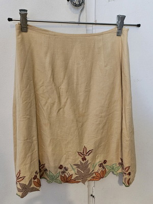 Skirt with embroidery like new, beige, sizes S and M