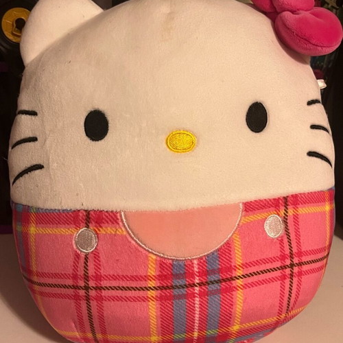 Hello Kitty Sanrio Pink Squishmallow like new