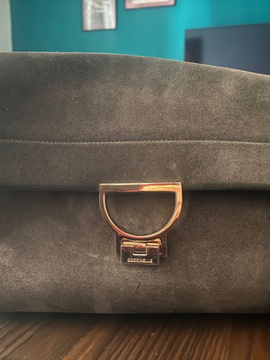 Suede shoulder bag Coccinelle like new, gray with minor clasp wear