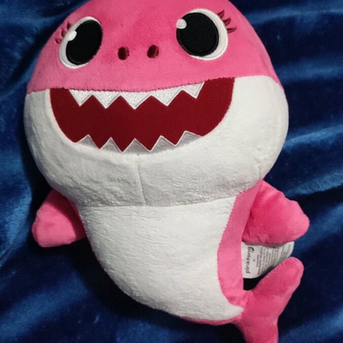 Baby shark plush toy like new with sound