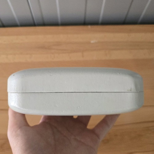 Guess Marciano hard case like new, white