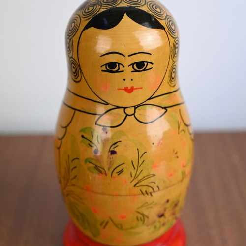 Vintage Russian Matryoshka Nesting Dolls Set of 5 Handpainted