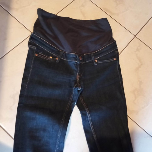 H&M skinny jeans with extra fabric for belly coverage like new, blue