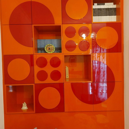 Composition with versatile bookshelf and table like new