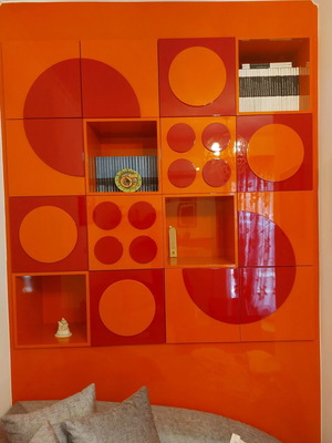 Composition with versatile bookshelf and table like new
