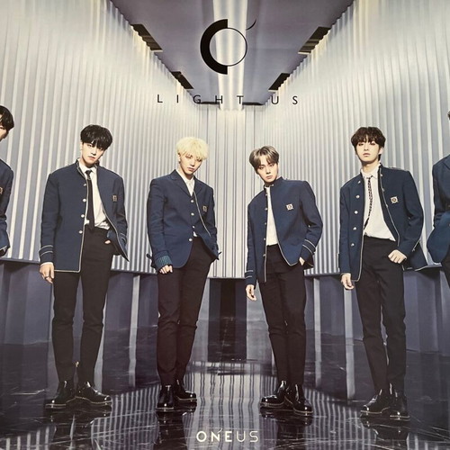 ONEUS Light Us kpop album like new