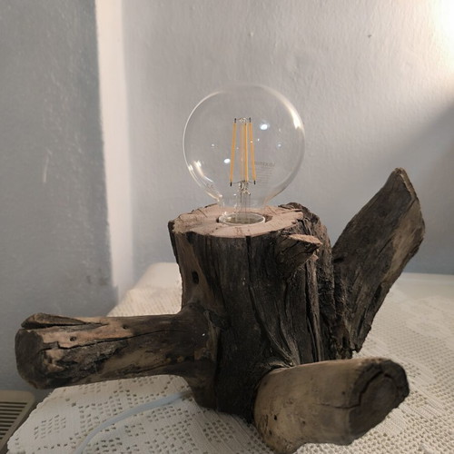 Handmade oak log table lamp with Edison bulb