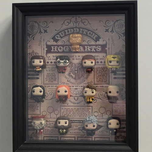Funko Pop Harry Potter frame like new with 2024 Kinder Surprise figures
