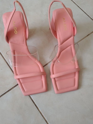 Aldo pink sandals size 37 like new with unique heel