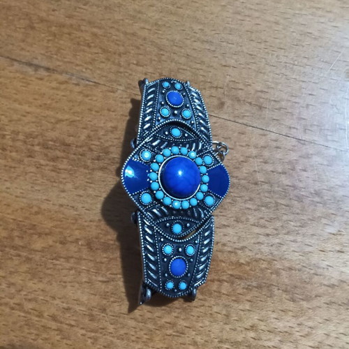 Bracelet with blue turquoise stones new
