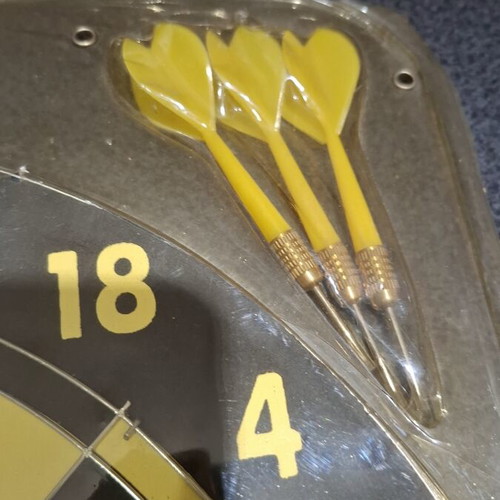Paper Dartboard 38cm double-sided with 6 steel tip darts new