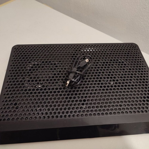 Laptop stand used for 15-inch laptop