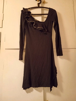 Blu Bay dress black with impressive bust like new, size S