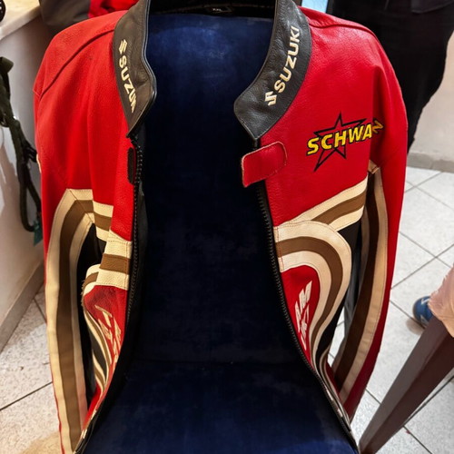 Suzuki Kevin Schwantz collectible leather jacket XXL like new, multicolor
