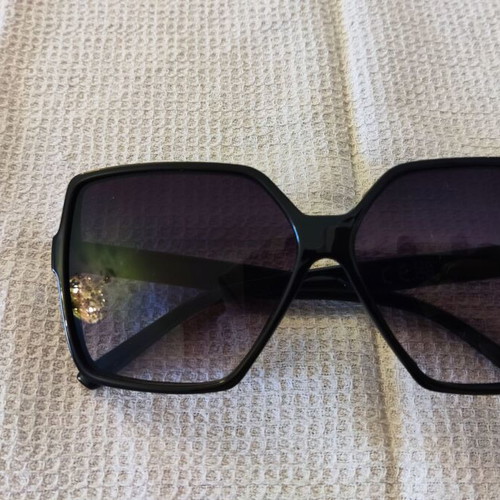 Solo-Solis NDL2880 sunglasses new, black frame, black degrade lens