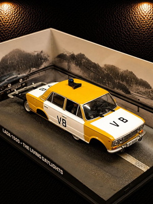 Lada 1500 The Living Daylights James Bond Collection 1:43 die-cast model like new