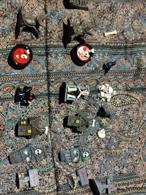 Gothic figures like new, for decoration