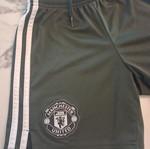 Manchester United Adidas παιδικά ποδοσφαιρικά σορτς εκτός έδρας 8-9 ετών σαν καινούργια