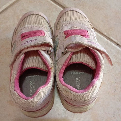 Geox athletic shoes for girl size 24 used, pink