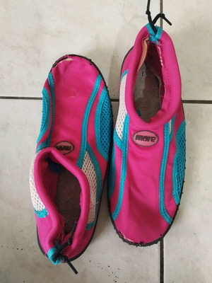 Beach shoes used, size 39-40, pink and blue