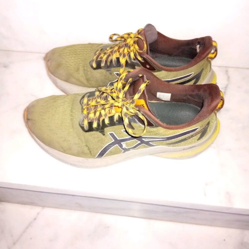 Asics athletic shoes used, size 43, green and yellow