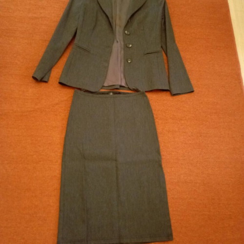 Attrattivo women's suit gray medium like new with skirt slit