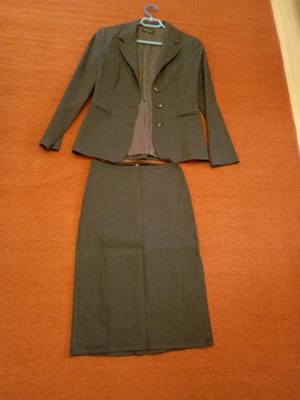 Attrattivo women's suit gray medium like new with skirt slit