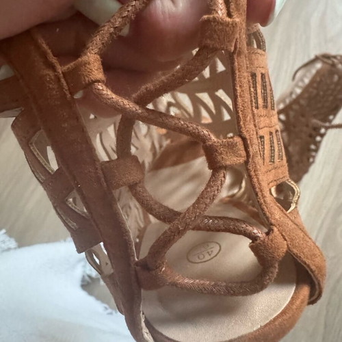 Brown sandals like new, heel height 10cm, size 40