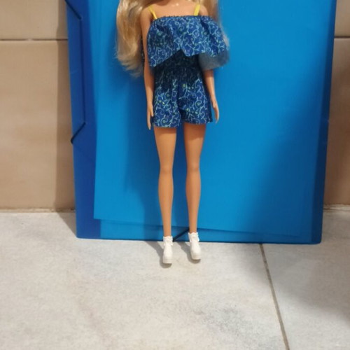 Barbie with blue dress like new