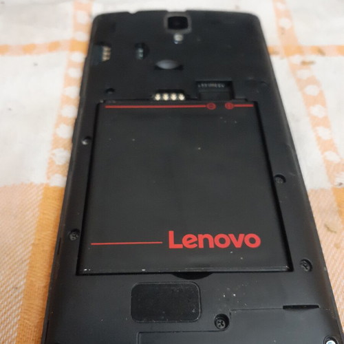 Lenovo two phones used, for spare parts, pack