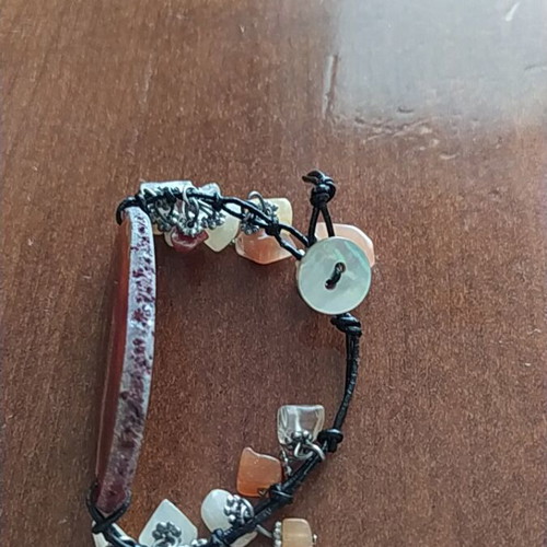 Bracelet with semiprecious stones like new, modern elegant
