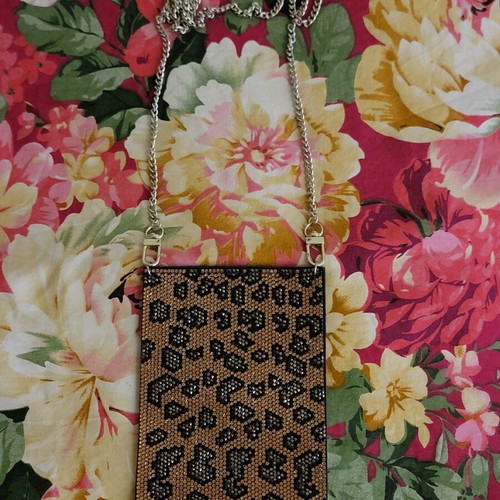 Small crossbody bag with leopard print