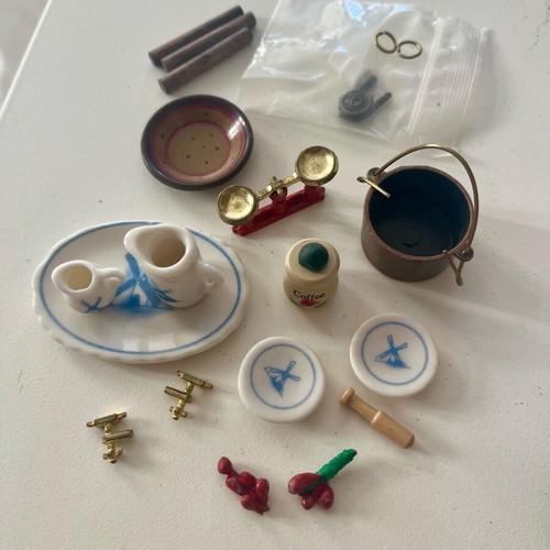 Furniture accessories for dollhouse vintage Deagostini miniatures new