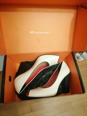 Γόβες United Nude σαν καινούριες, μέγεθος 36