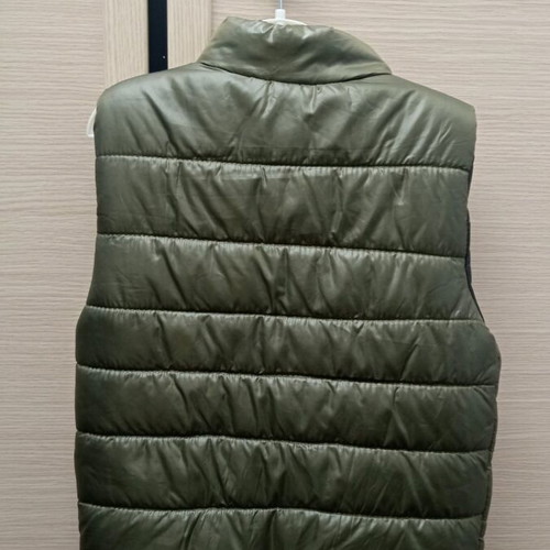 Kids sleeveless jacket khaki new, size 116 cm