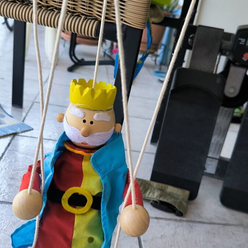 Wooden king marionette