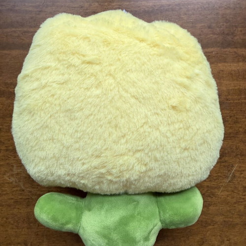 Plush toy flower throw pillow brand new 22cm