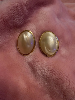 Vintage Atelier earrings 60s with clip and large pearl like new