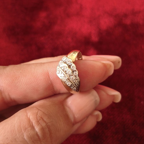 Gold women's ring 14K with natural diamonds 0.04 ct, like new