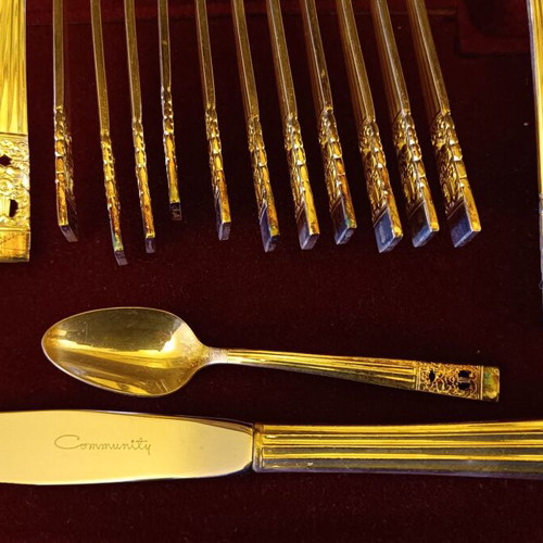 Vintage silver plated cutlery set Community 129 pcs like new