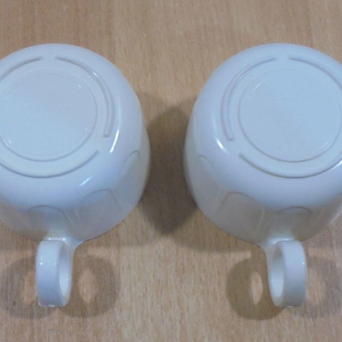 TWA Trans World Airlines set of 2 old plastic promotional mugs used