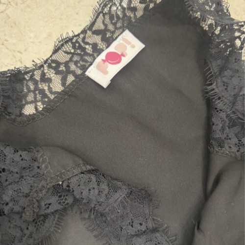 Women’s top black like new, fits S/M/L