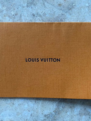 Louis Vuitton letter envelope like new, mustard color