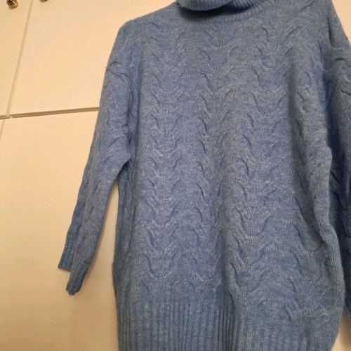 Blue blouse dress like new or long sweater