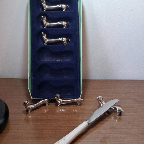 Set of 6 vintage knife rests silver plate dogs used