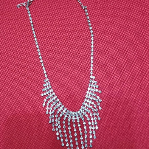 Vintage dangling crystal rhinestone necklace like new
