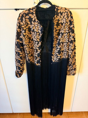 Nidodileda jacket like new, black with gold